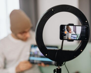 How to Make Money as a Micro Influencer: Ways to Earn Money